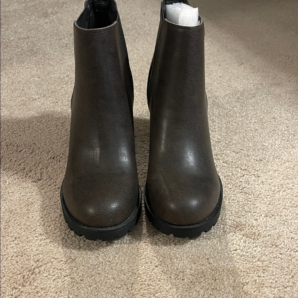 Elegant Brown Ankle Boots